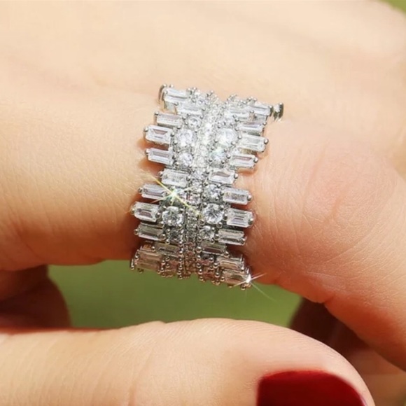 NEW 925 STERLING SILVER DIAMOND ROUND SQUARE RING - Picture 2 of 6